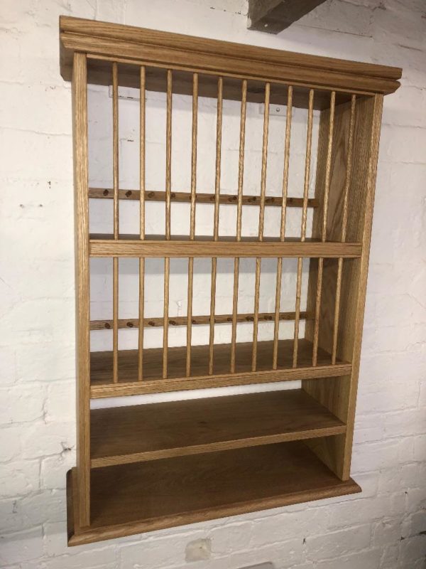PINE PAINTED OAK PLATE RACK